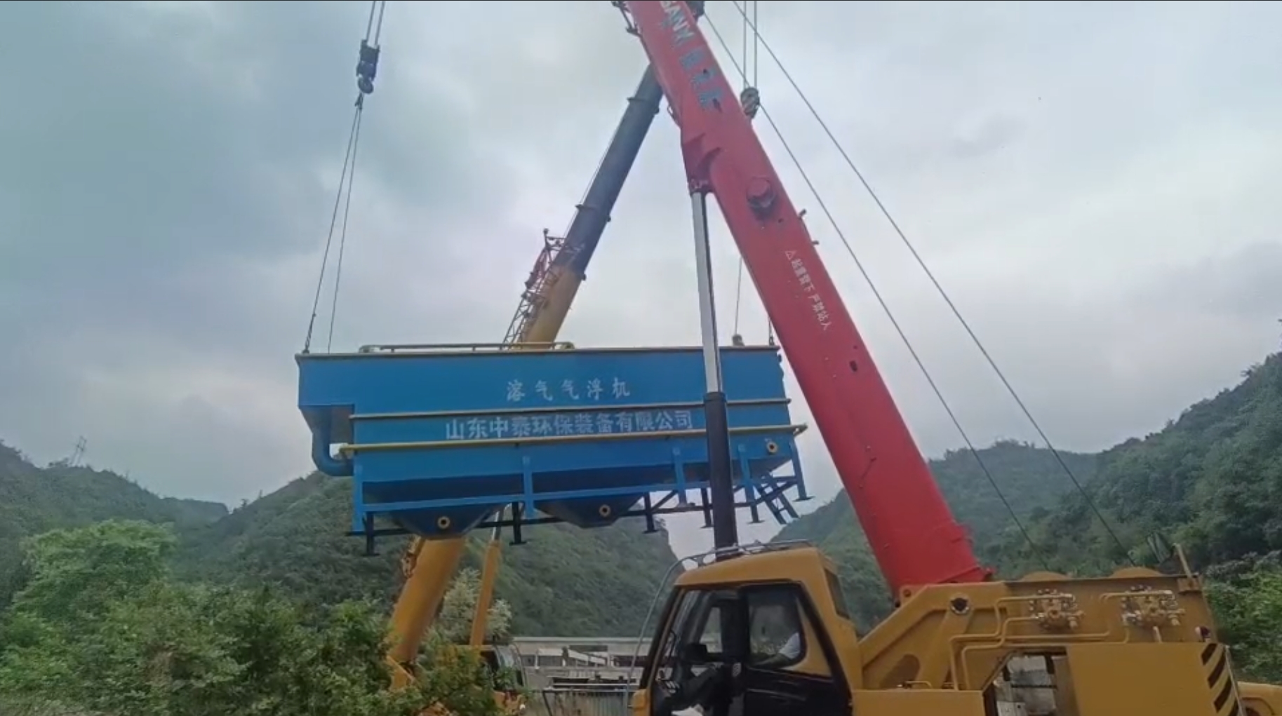 氣浮機(jī)，高效氣浮機(jī)，溶氣氣浮機(jī)，氣浮機(jī)安裝現(xiàn)場(chǎng)