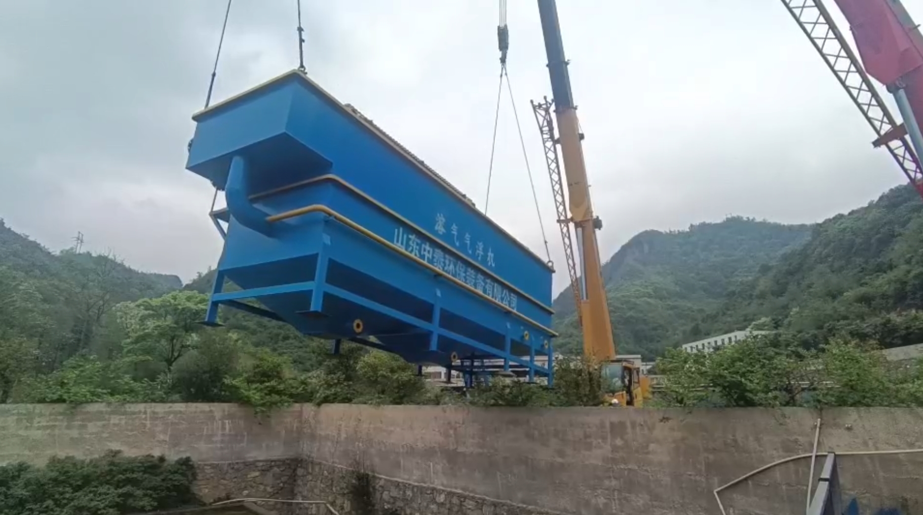 氣浮機(jī)，高效氣浮機(jī)，溶氣氣浮機(jī)，氣浮機(jī)安裝現(xiàn)場(chǎng)